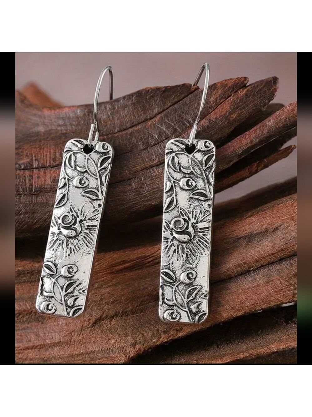 Decorative Flower Boho  bar earrings
